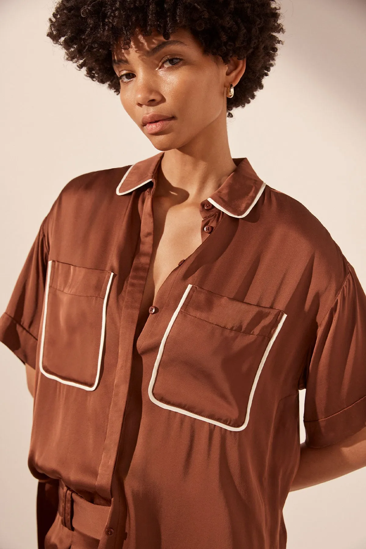 BELKIS CONTRAST SHORT SLEEVE RELAXED SHIRT