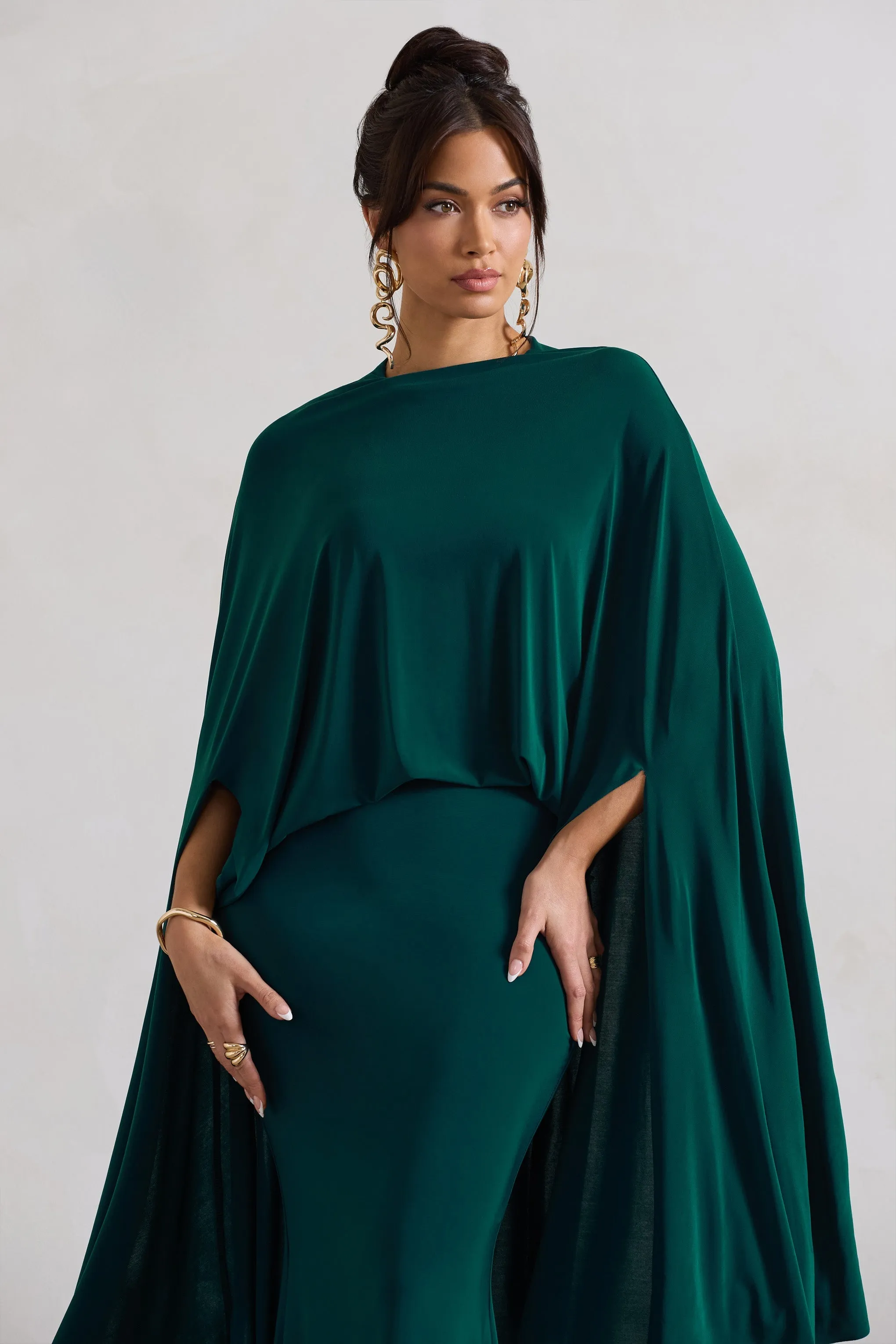 Charmaine | Robe longue vert bouteille à col haut avec cape