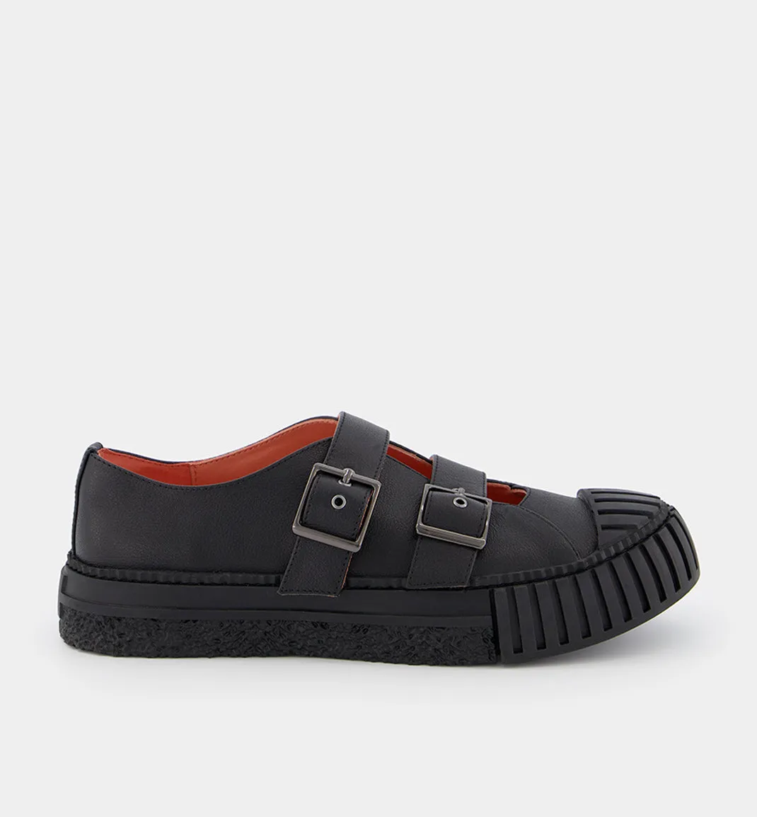 Movement 2.0 Buckle Shoe in Tumbled Leather l Black